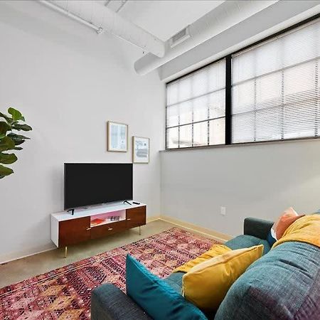 Cozysuites Roomy 1Br, Downtown Pittsburgh Exteriör bild