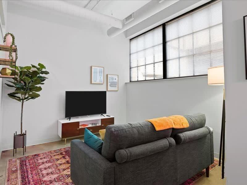 Cozysuites Roomy 1Br, Downtown Pittsburgh Exteriör bild