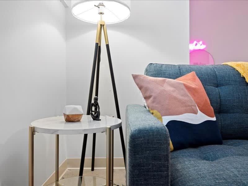 Cozysuites Roomy 1Br, Downtown Pittsburgh Exteriör bild