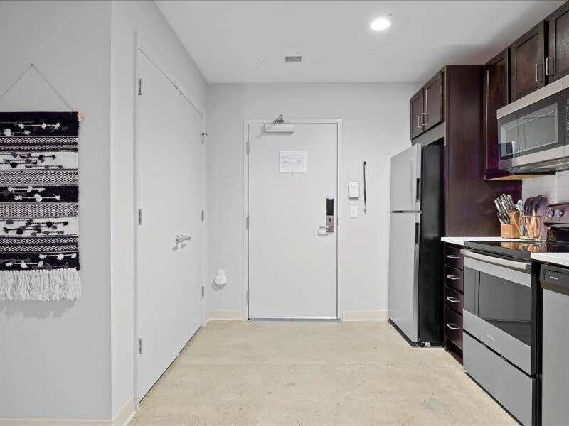 Cozysuites Roomy 1Br, Downtown Pittsburgh Exteriör bild