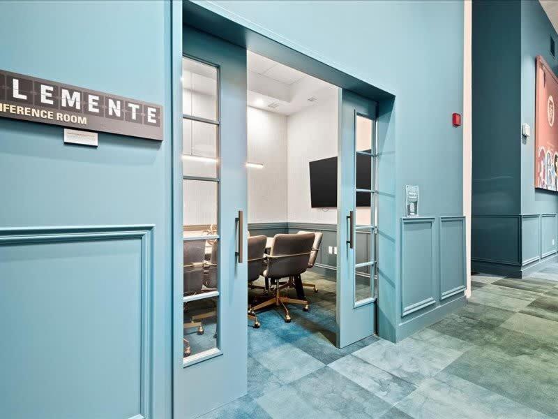 Cozysuites Roomy 1Br, Downtown Pittsburgh Exteriör bild