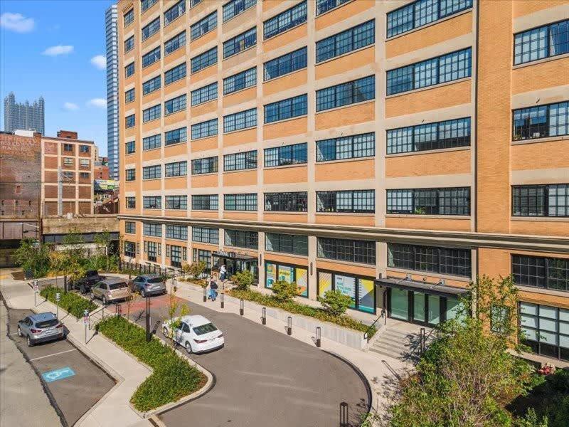 Cozysuites Roomy 1Br, Downtown Pittsburgh Exteriör bild